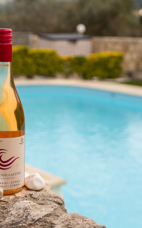 Villa Faye: Outdoor, Pool, Spring, Summer