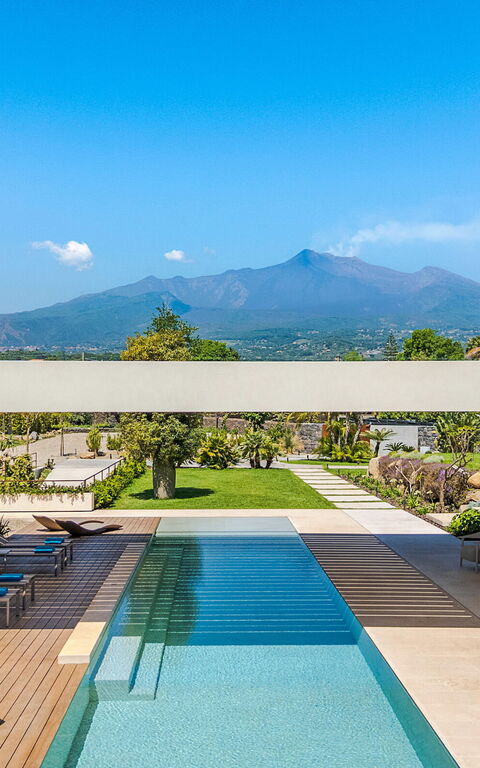 Villa Hermosa: Pool, Scenic View