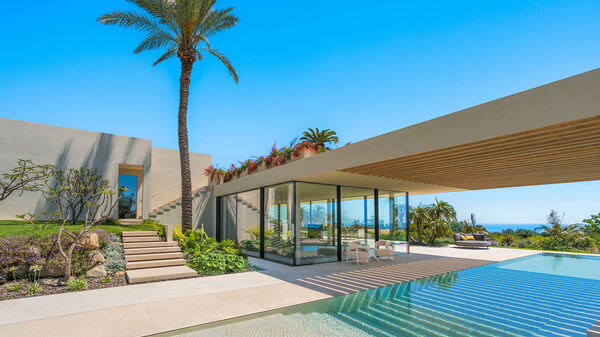 Villa Hermosa: Building Exterior, Outdoor, Pool