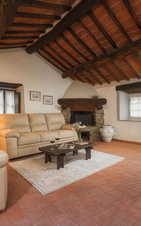 Casale Montanare: Living Room