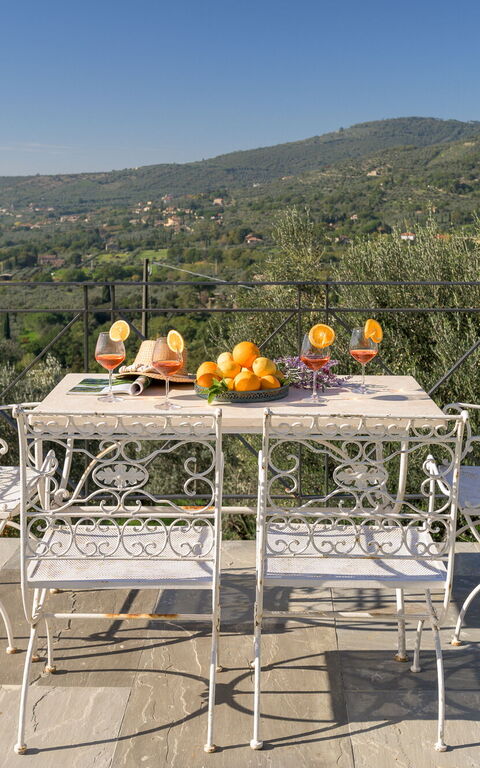Villa Belvedere: Balcony / Terrace / Patio, Building Exterior, Outdoor, Scenic View