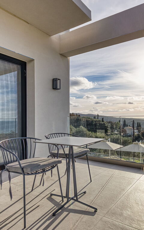 Villa Dominante: Balcony / Terrace / Patio, Building Exterior, Outdoor