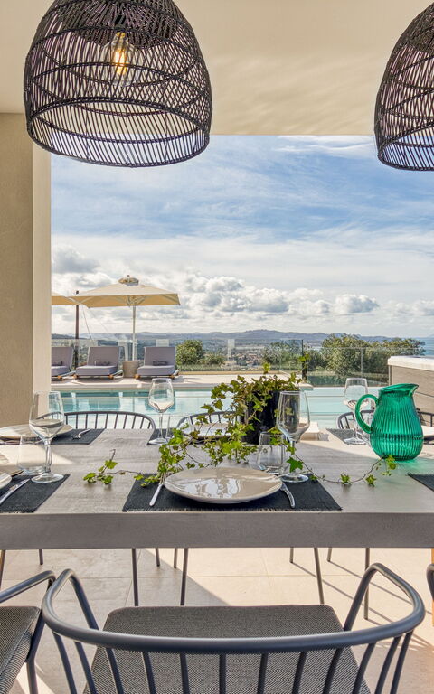 Villa Dominante: Balcony / Terrace / Patio, Building Exterior, Outdoor