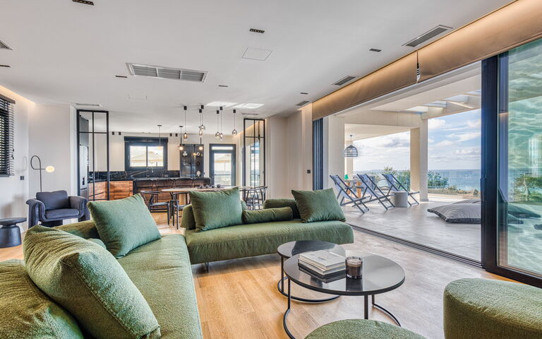 Villa Dominante: Living Room