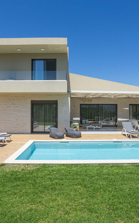 Villa Orientem Bis: Building Exterior, Garden, Outdoor, Pool