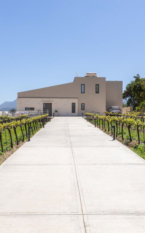 Villa Orientem Bis: Main Entrance