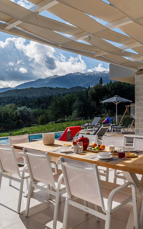 Villa Orientem Bis: Balcony / Terrace / Patio, Building Exterior, Outdoor, Pool, Scenic View