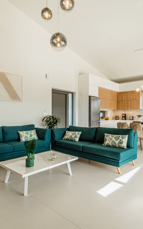 Villa Orientem Bis: Dining Room, Kitchen, Living Room