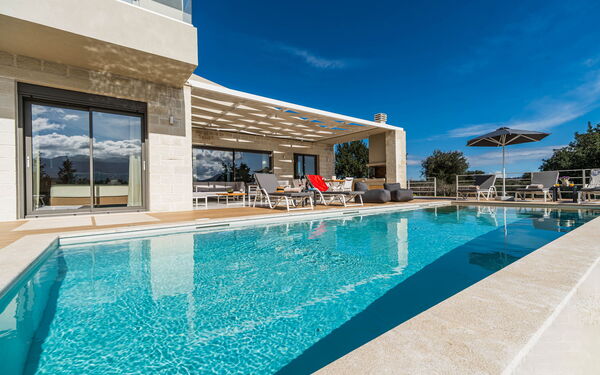 Villa Orientem Bis: Building Exterior, Garden, Outdoor, Pool, Summer