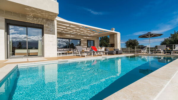 Villa Orientem Bis: Building Exterior, Garden, Outdoor, Pool, Summer