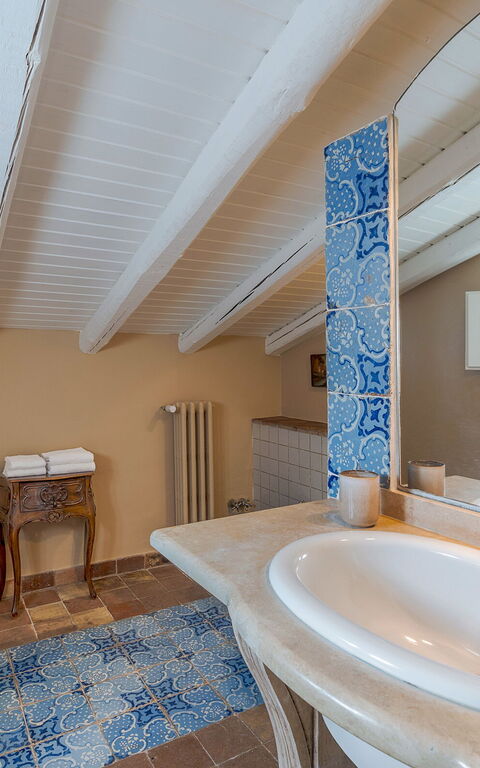 Micanera House: Bathroom