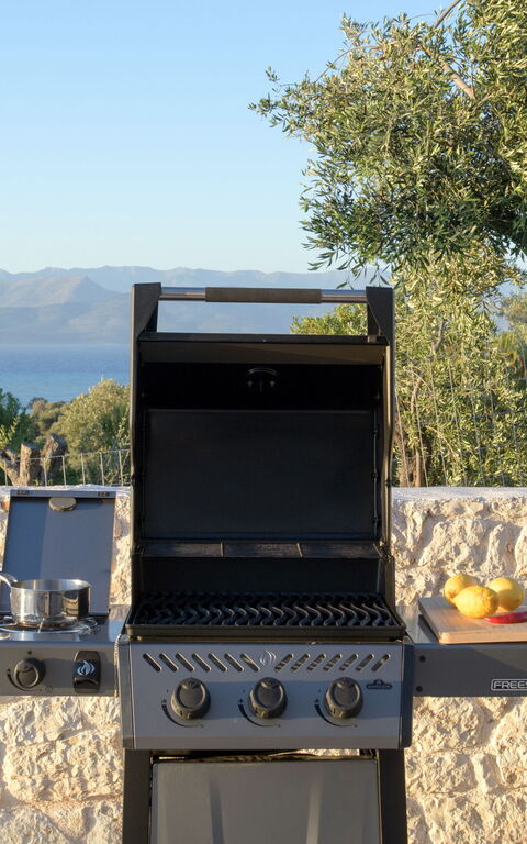 Villa Cocona: Building Exterior, Outdoor