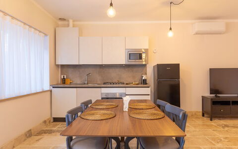 Accommodation Borgo Ariano 4: Dining Room, Kitchen, Living Room