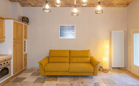 Accommodation Borgo Ariano 9: Kitchen, Living Room