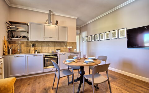 Accommodation Borgo Ariano 20: Dining Room, Kitchen, Living Room