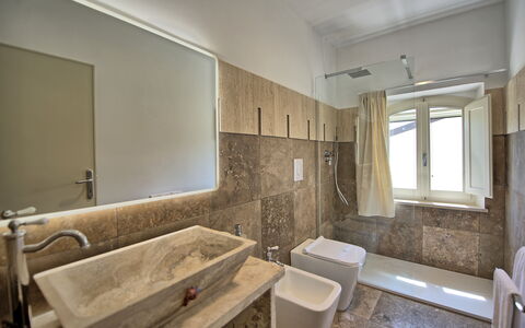 Accommodation Borgo Ariano 2: Bathroom