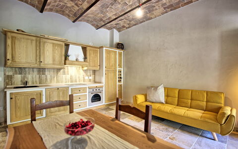 Accommodation Borgo Ariano 9: Dining Room, Kitchen, Living Room
