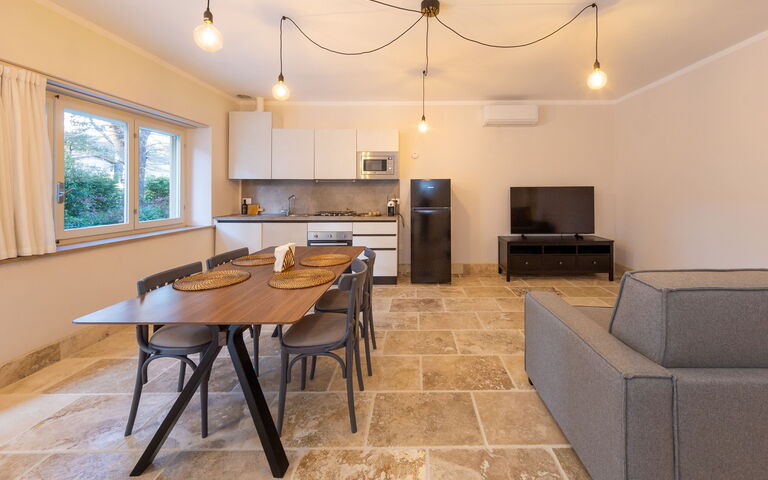 Accommodation Borgo Ariano 4: Dining Room, Kitchen, Living Room