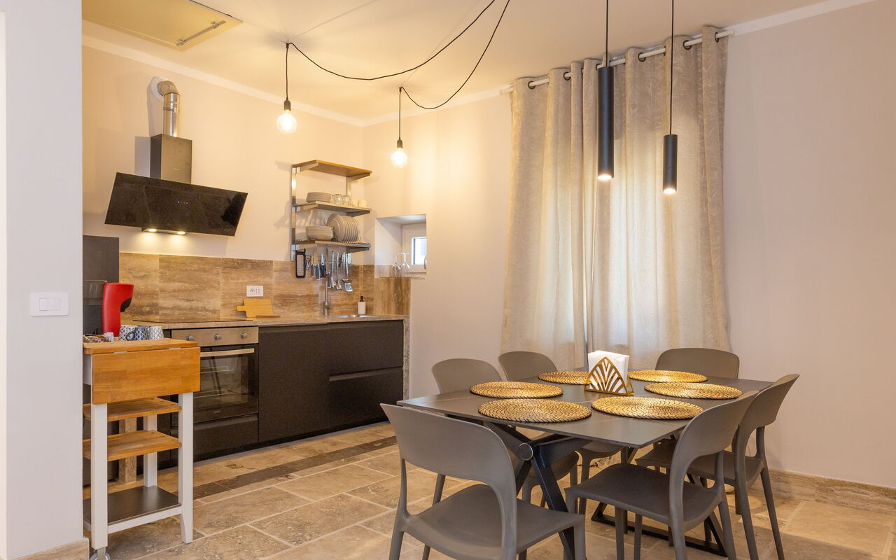 Accommodation Borgo Ariano 16: Dining Room, Kitchen