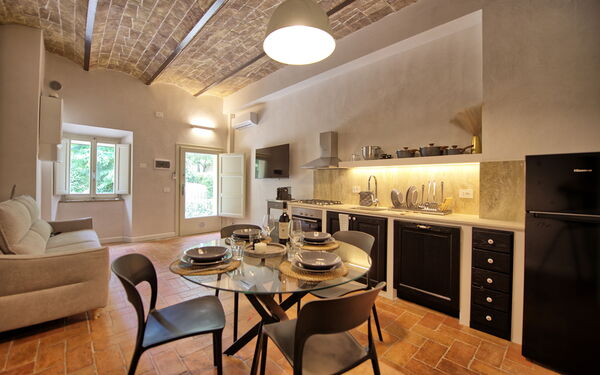 Accommodation Borgo Ariano 8: Dining Room, Kitchen, Living Room