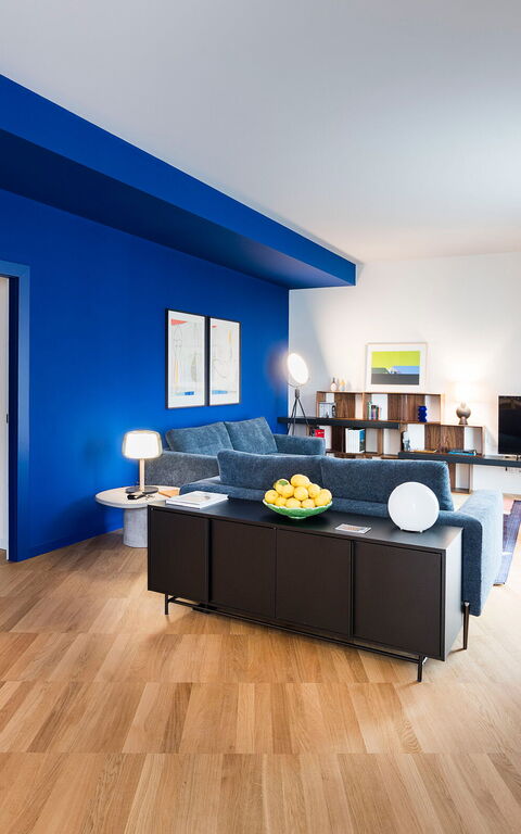 Monumento Apartament: Living Room