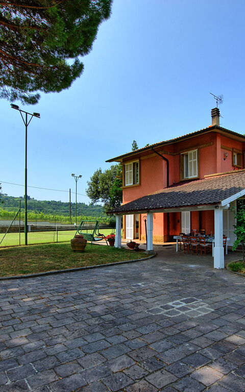 Villa Adriana: Building Exterior, Outdoor