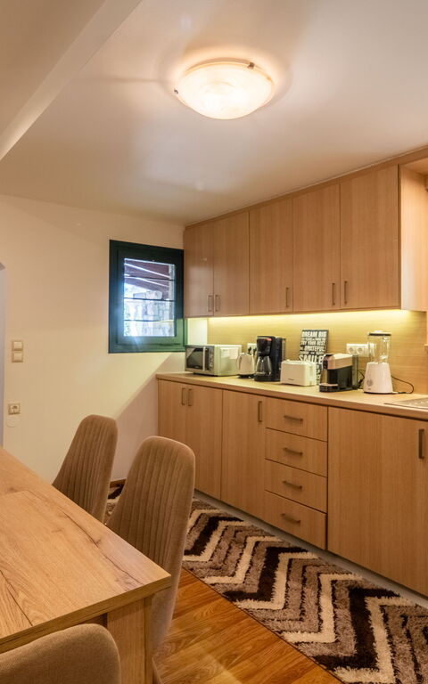 Villa Nikolas: Dining Room, Kitchen
