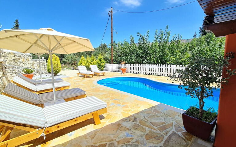 Villa Nikolas: Building Exterior, Pool