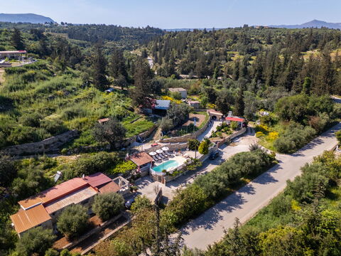 Villa Nikolas
