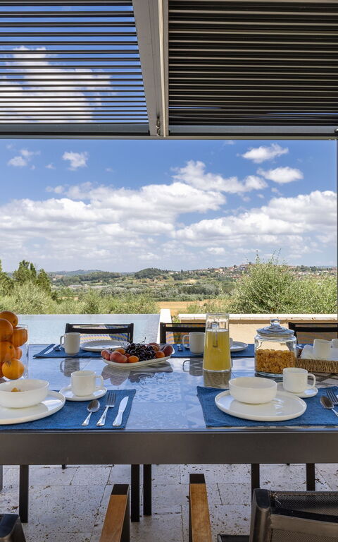 Villa Silvia: Balcony / Terrace / Patio, Building Exterior, Pool, Scenic View