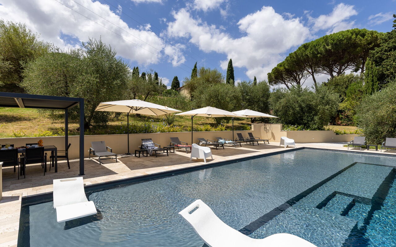 Villa Silvia: Building Exterior, Pool