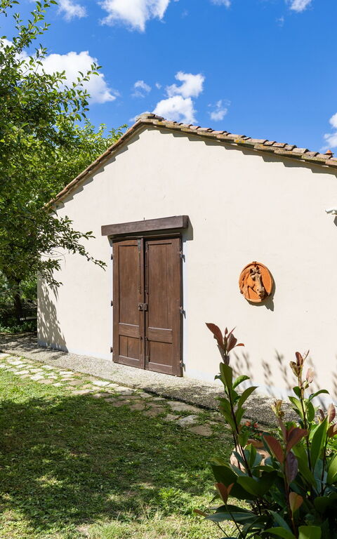 Villanova Lonciano - 2026: Building Exterior, Garden, Outdoor