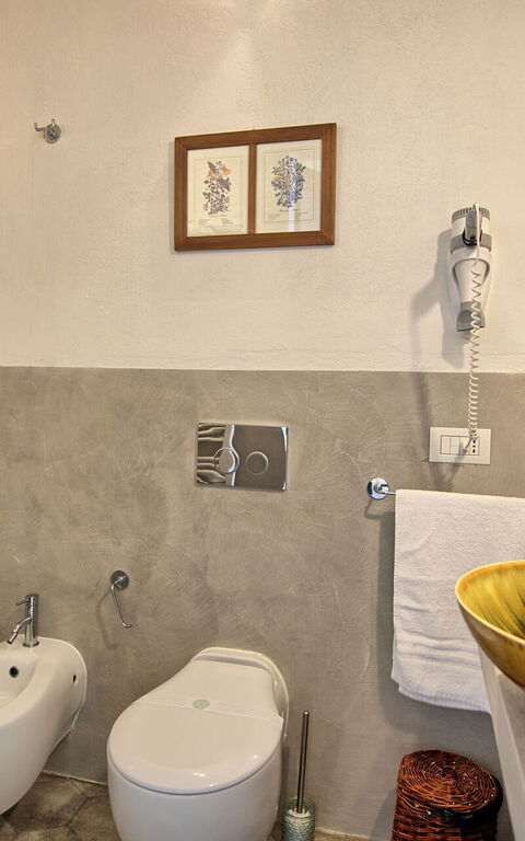 Villanova Lonciano - 2026: Bathroom