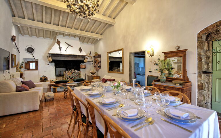 Villa Lonciano - 2026: Dining Room, Living Room