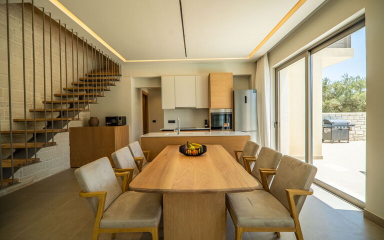 Villa Zen Hera: Dining Room, Kitchen, Living Room