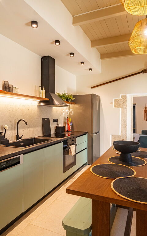 Villa Platon: Dining Room, Kitchen