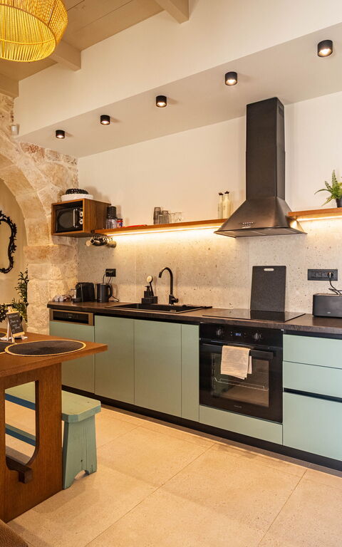 Villa Platon: Dining Room, Kitchen