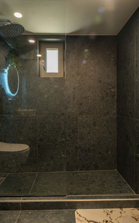 Villa Platon: Bathroom