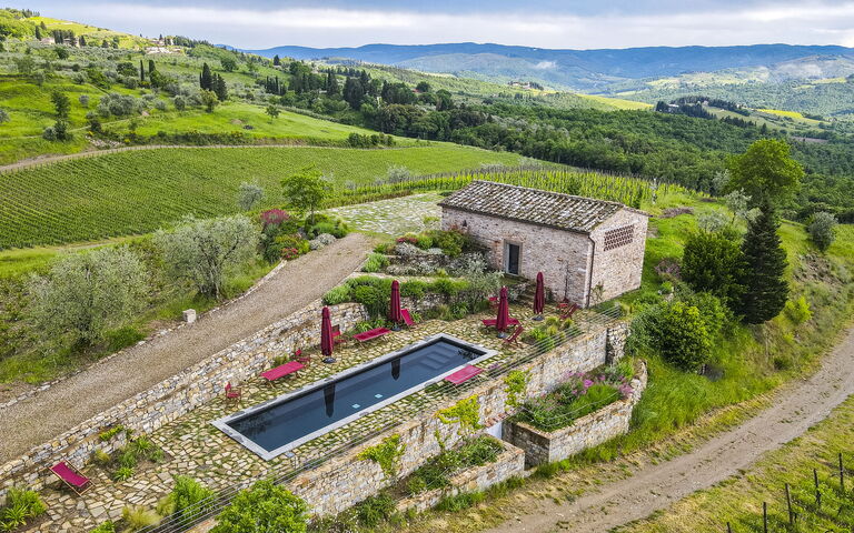 Villa Tenuta Casenuove: Pool, Scenic View