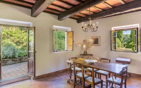 Accommodation Villa: Dining Room