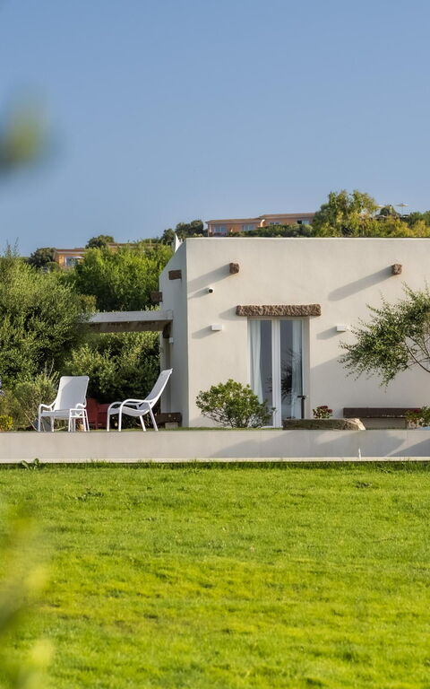 Villa Fior D'acqua: Building Exterior, Garden, Outdoor