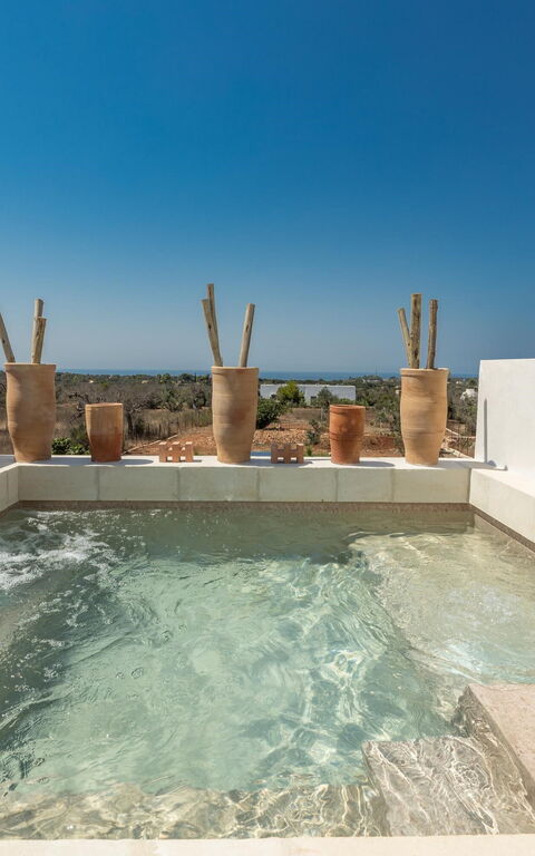 Villa Perla Del Sud: Building Exterior, Hot Tub, Outdoor