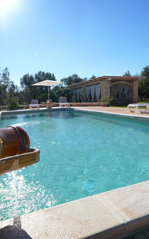 Trullo Samanta: Building Exterior, Outdoor, Pool