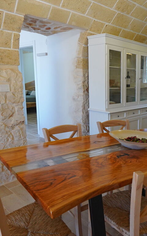 Trullo Samanta: Dining Room, Kitchen