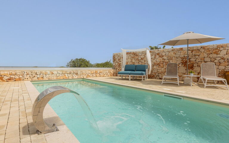 Villa Regina Sul Mare: Building Exterior, Outdoor, Pool