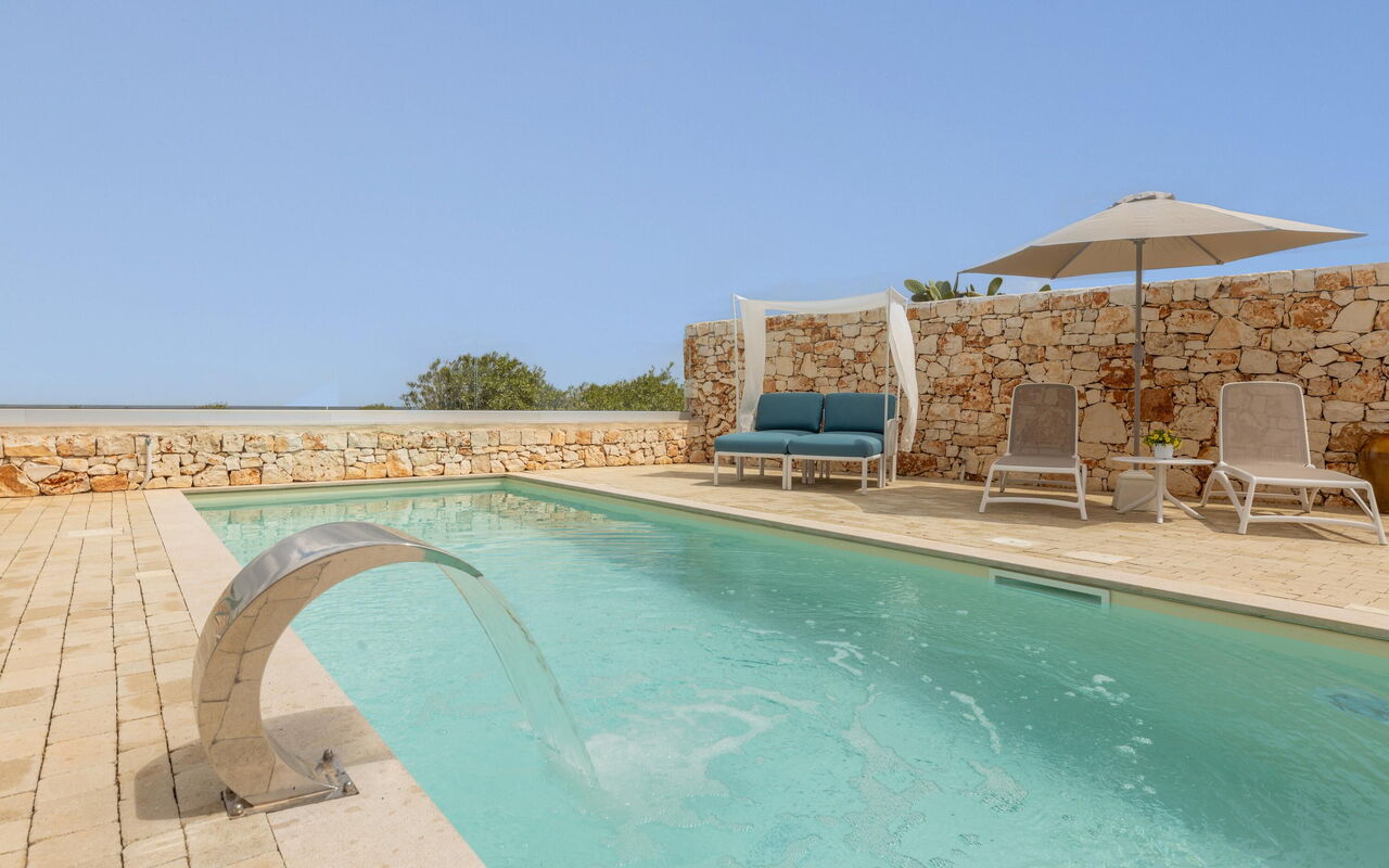 Villa Regina Sul Mare: Building Exterior, Outdoor, Pool
