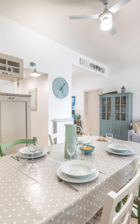 Villa Lampu Di Luce: Dining Room, Kitchen, Living Room