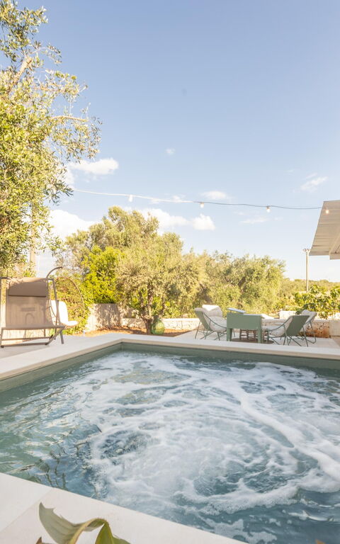 Villa Lampu Di Luce: Hot Tub, Outdoor