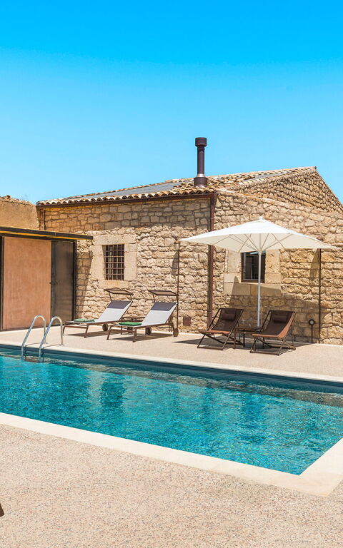 Dimora Spinazzella: Building Exterior, Outdoor, Pool