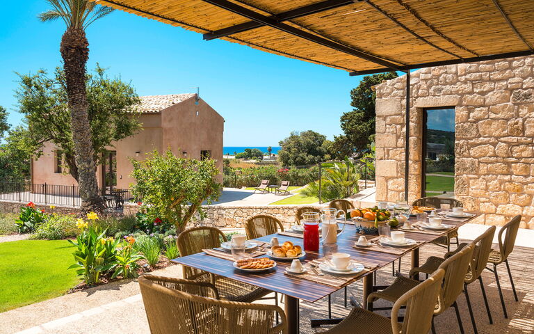 Dimora Spinazzella: Balcony / Terrace / Patio, Building Exterior, Outdoor, Scenic View